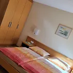 Ad Apartment